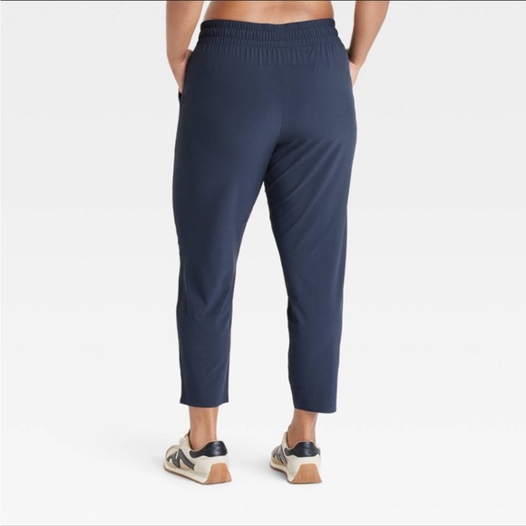 All In Motion™ Navy Blue Active Light High-Rise Taper
Pants Size 4X - Picture 2 of 4